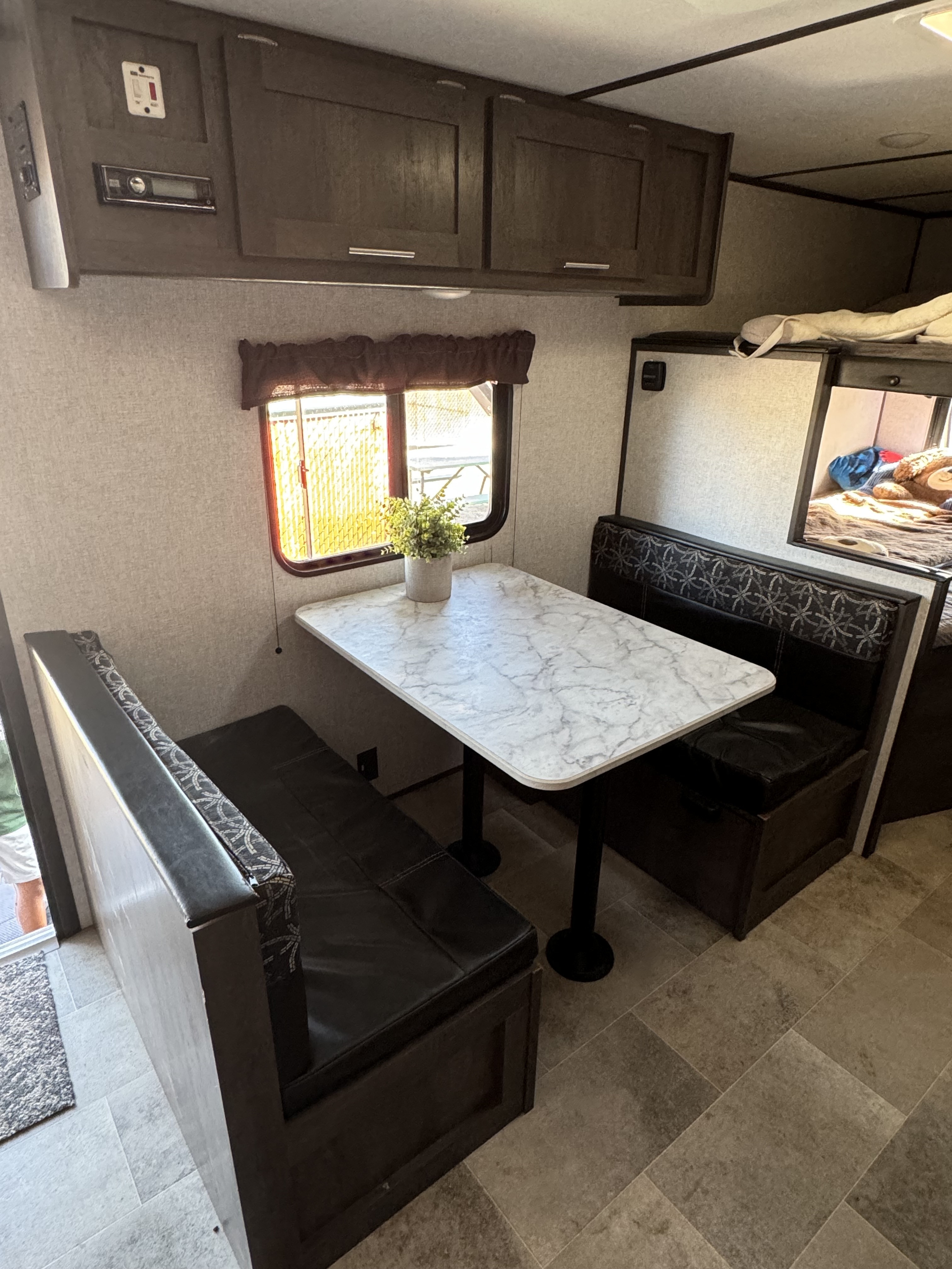 2021 Dutchmen COLEMAN LANTERN LT 18BH in chula vista CA
