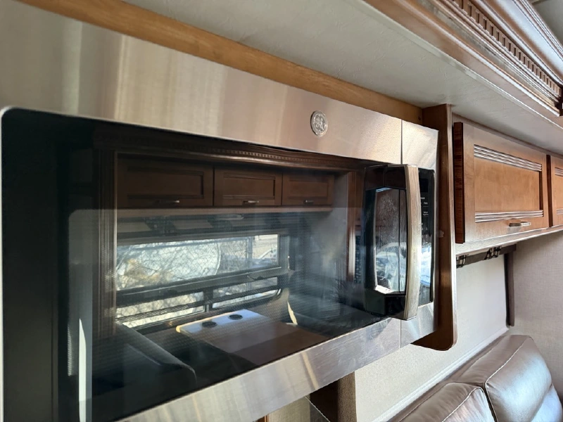 2015 WINNEBAGO 30J