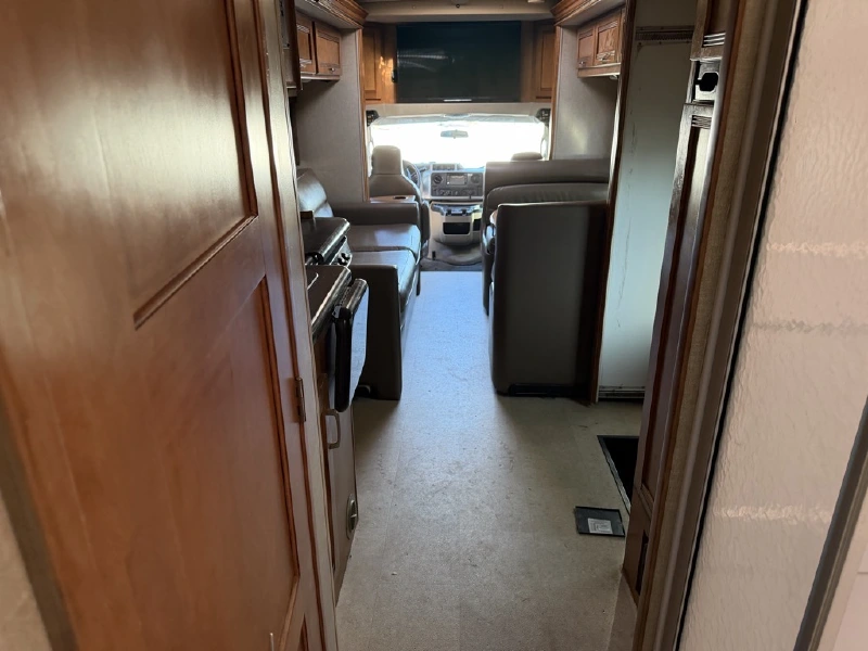 2015 WINNEBAGO 30J