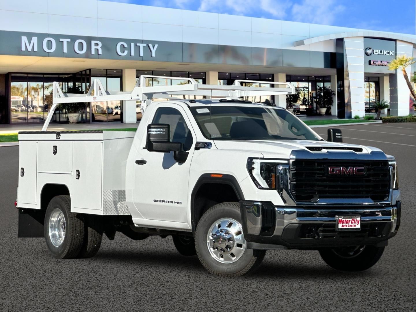 2025 GMC SIERRA in Bakersfield, CA