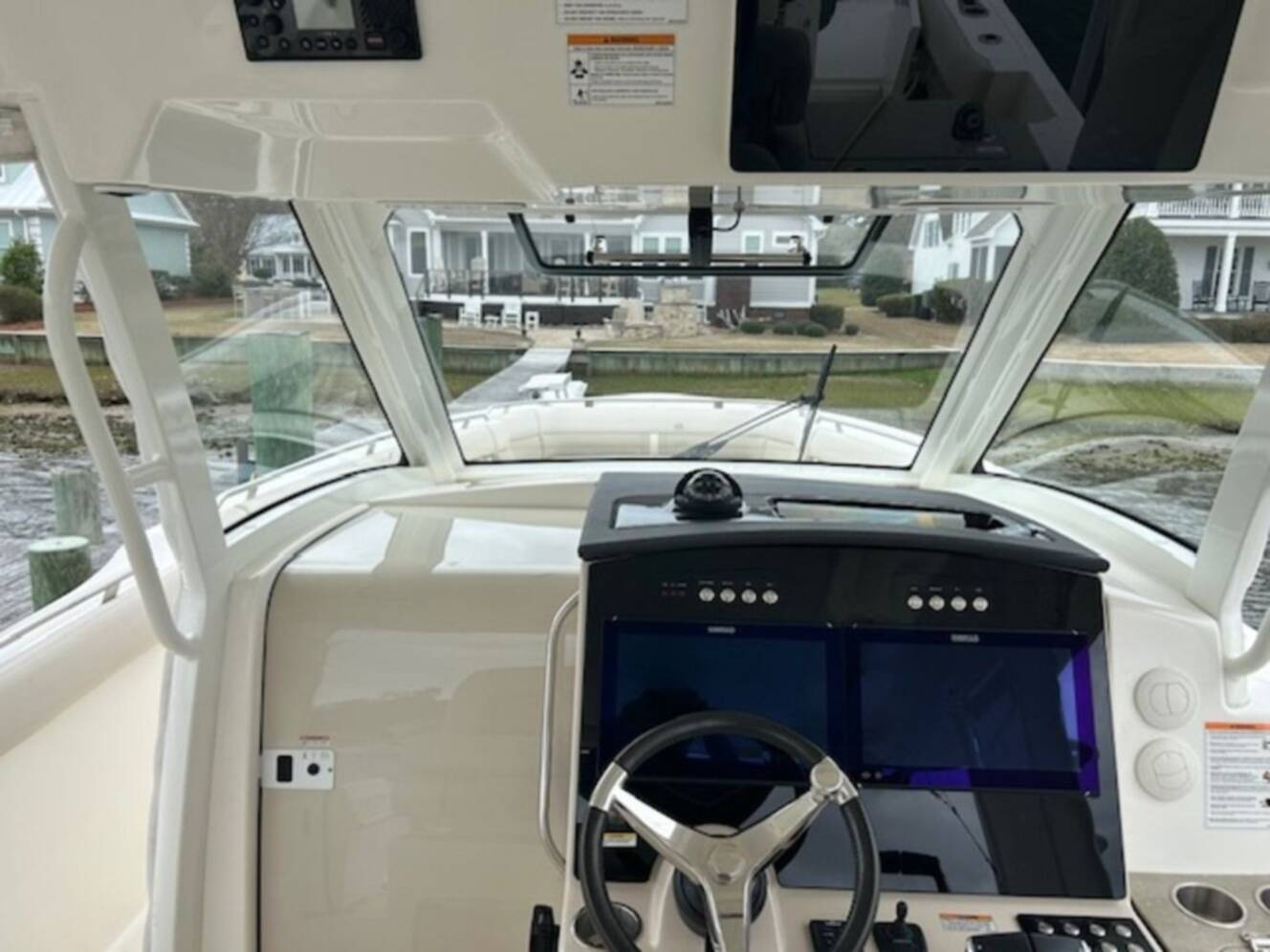 A photo of this 2024 Boston Whaler 350 Realm