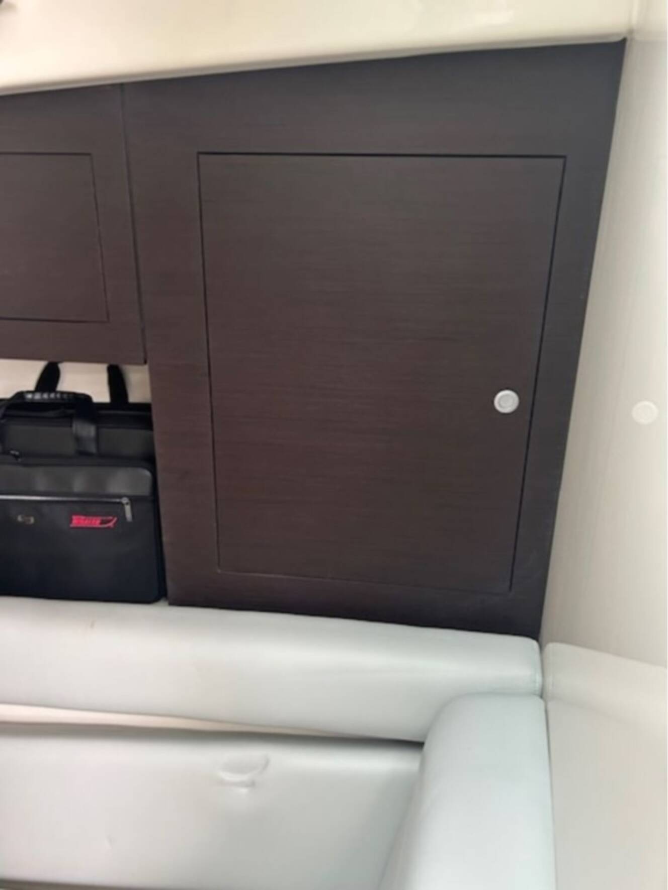 A photo of this 2024 Boston Whaler 350 Realm