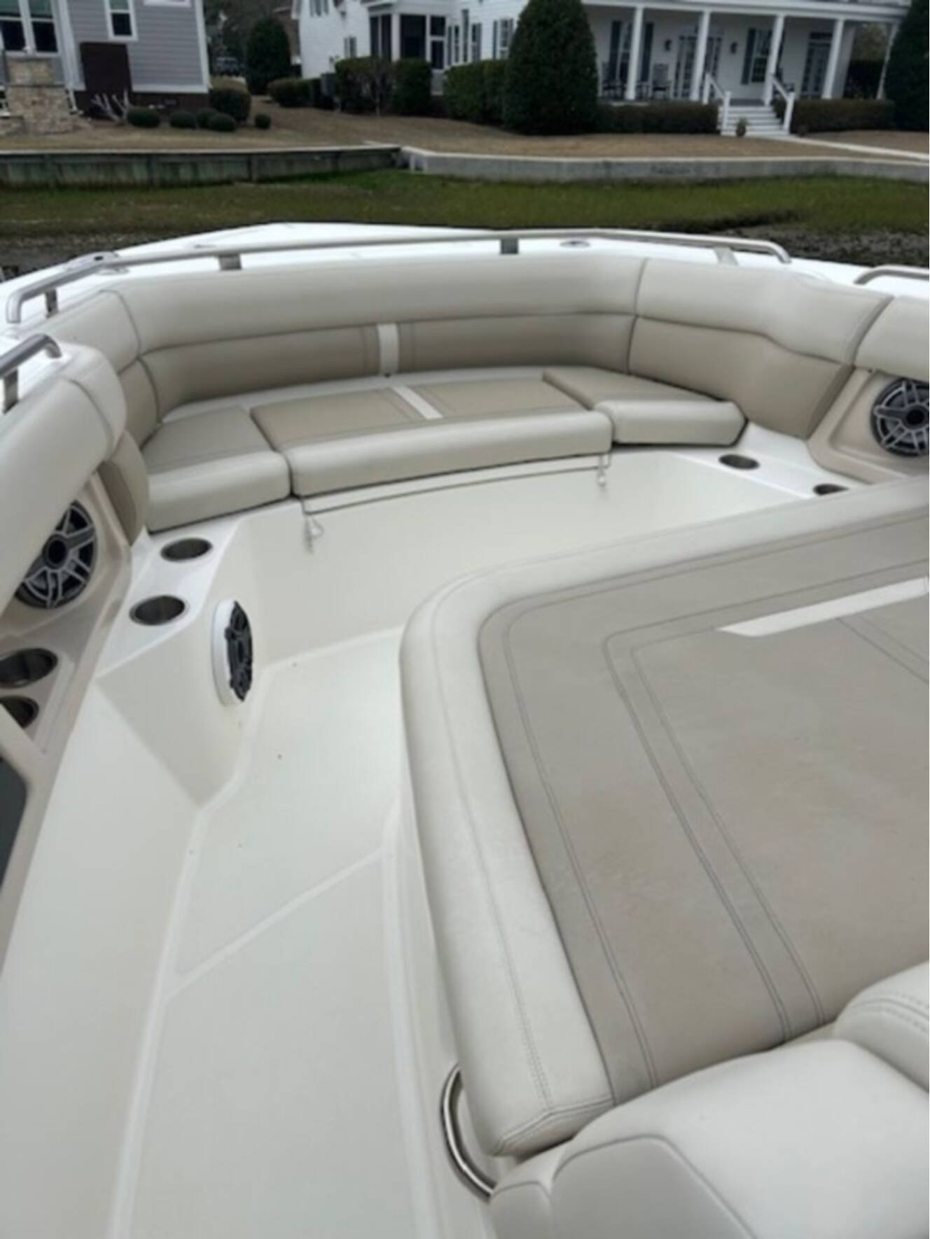 A photo of this 2024 Boston Whaler 350 Realm