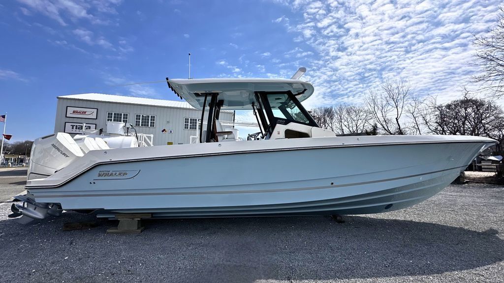 2026 Boston Whaler 360 Outrage in hampton bays NY