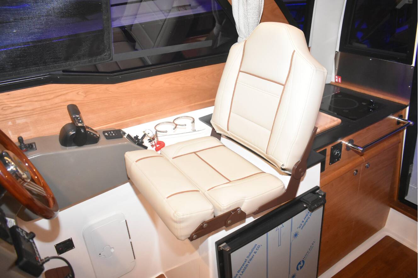 A photo of this 2026 Cutwater C-248 Coupe