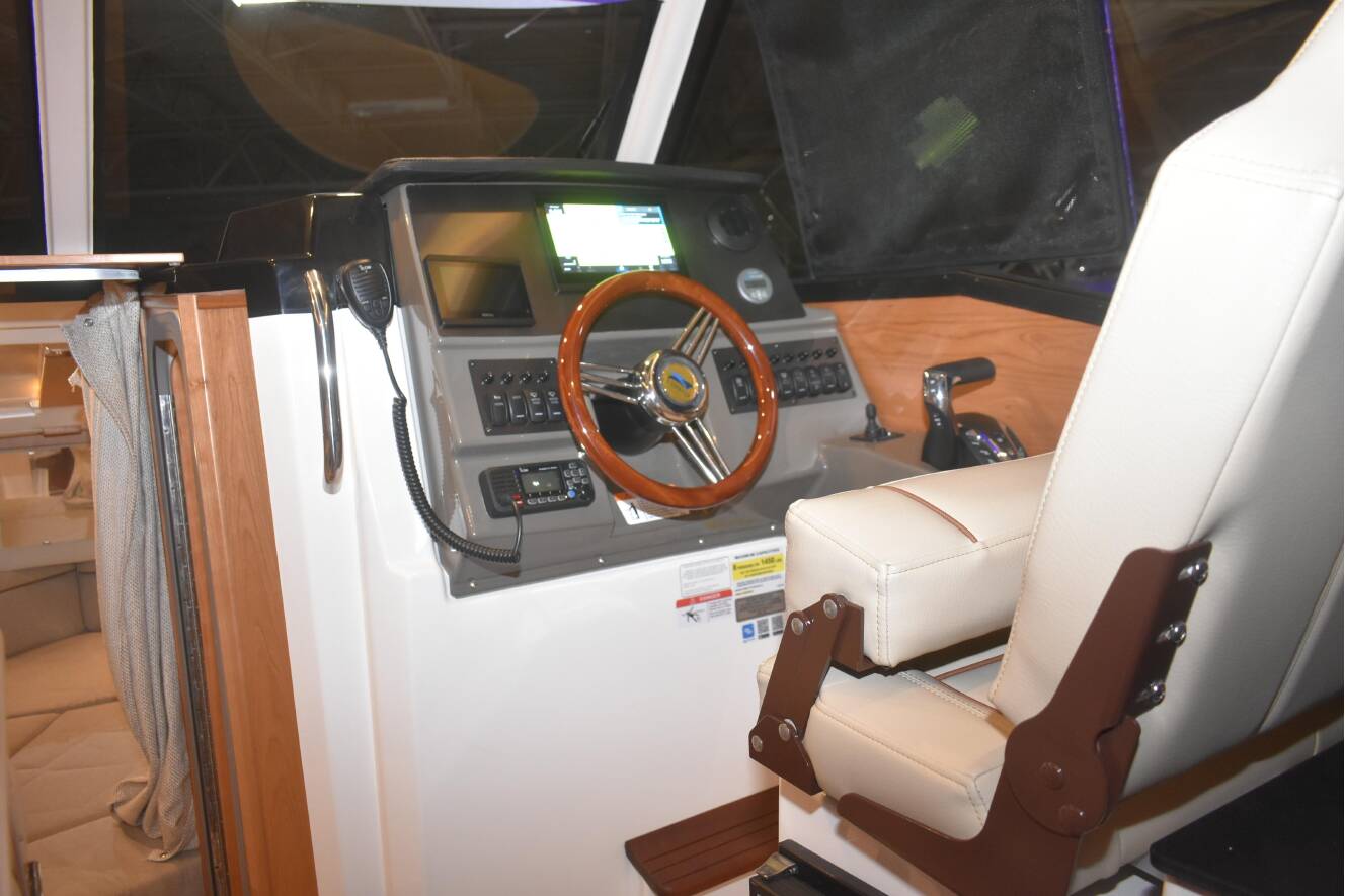 A photo of this 2026 Cutwater C-248 Coupe