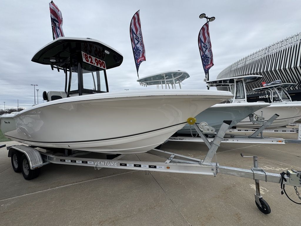 2026 Tidewater Boats 220 LXF NAN in seaford NY