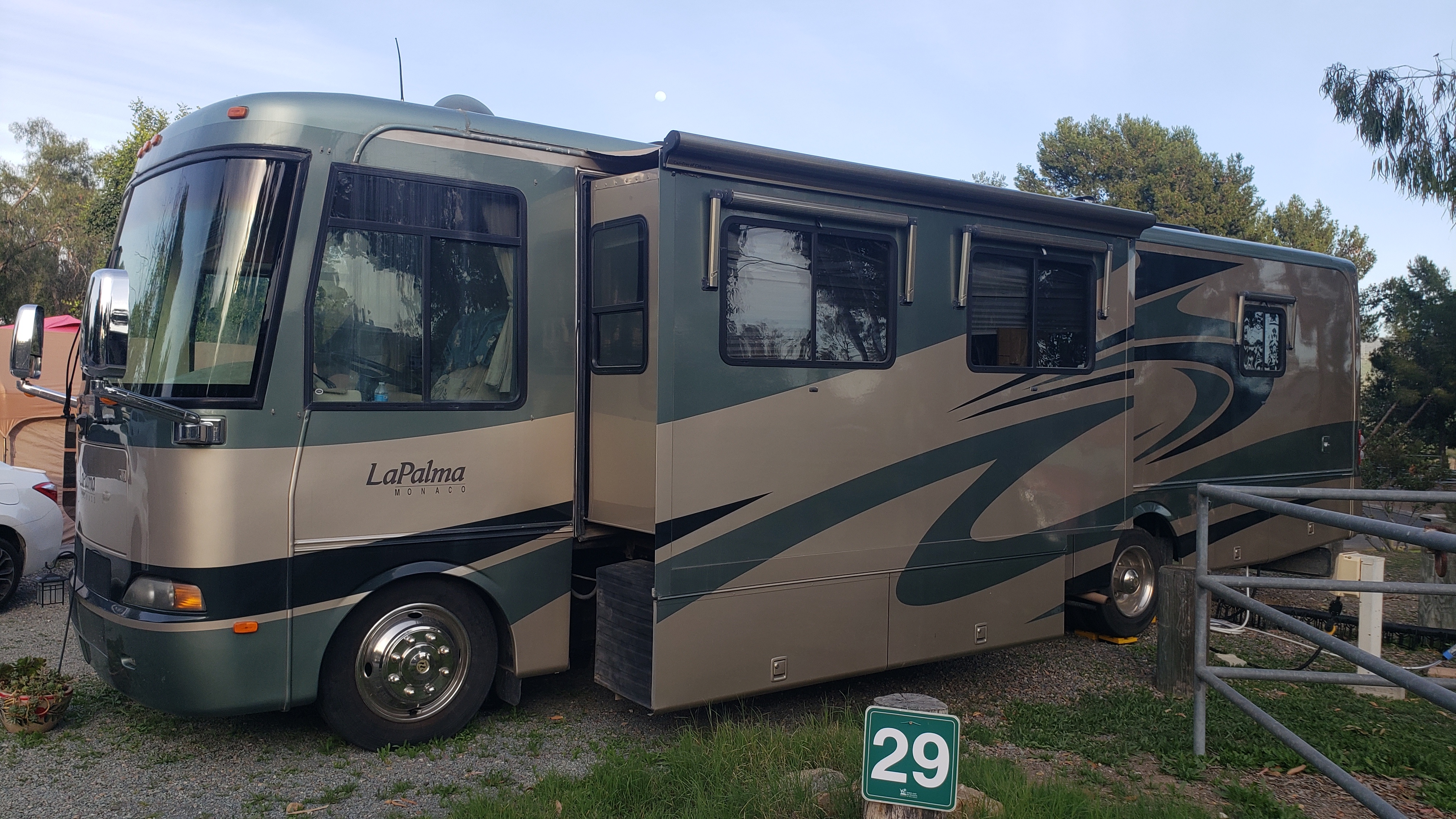 2005 Monaco LAPALMA 37PBD in apple valley CA