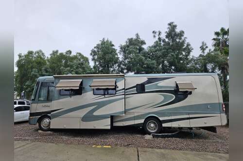 2005 Monaco LAPALMA 37PBD in apple valley CA