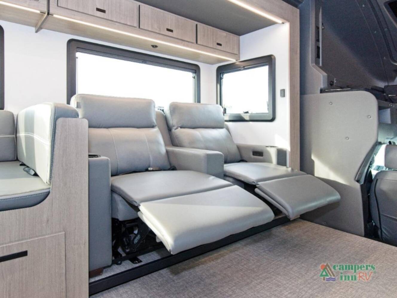 A photo of this 2026 Grand Design Lineage Series F 31ZW