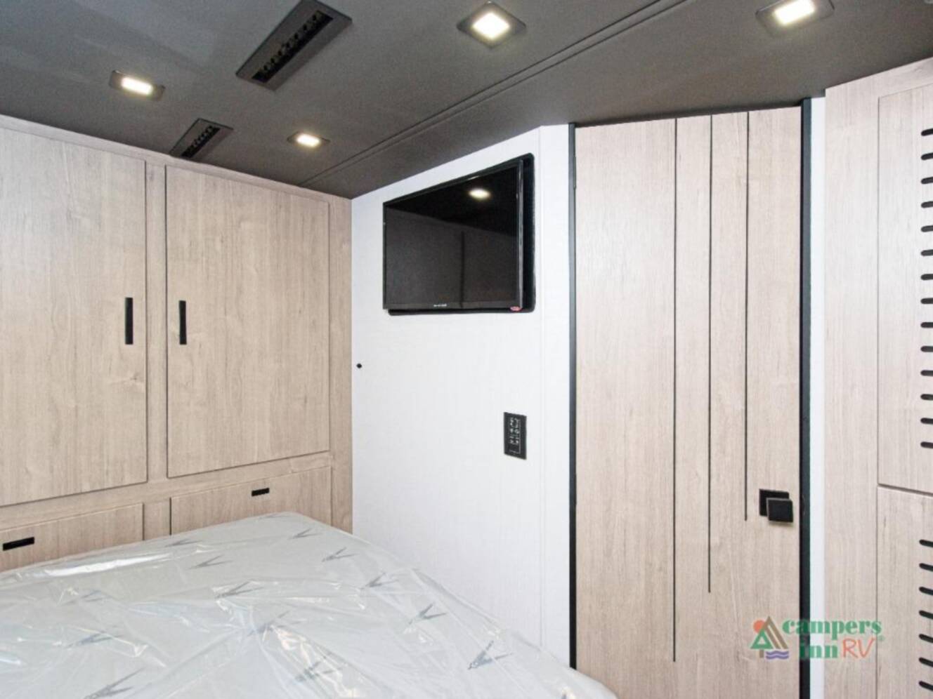 A photo of this 2026 Grand Design Lineage Series F 31ZW