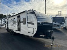 Travel Trailers: An RV Buyer Basics Guide image