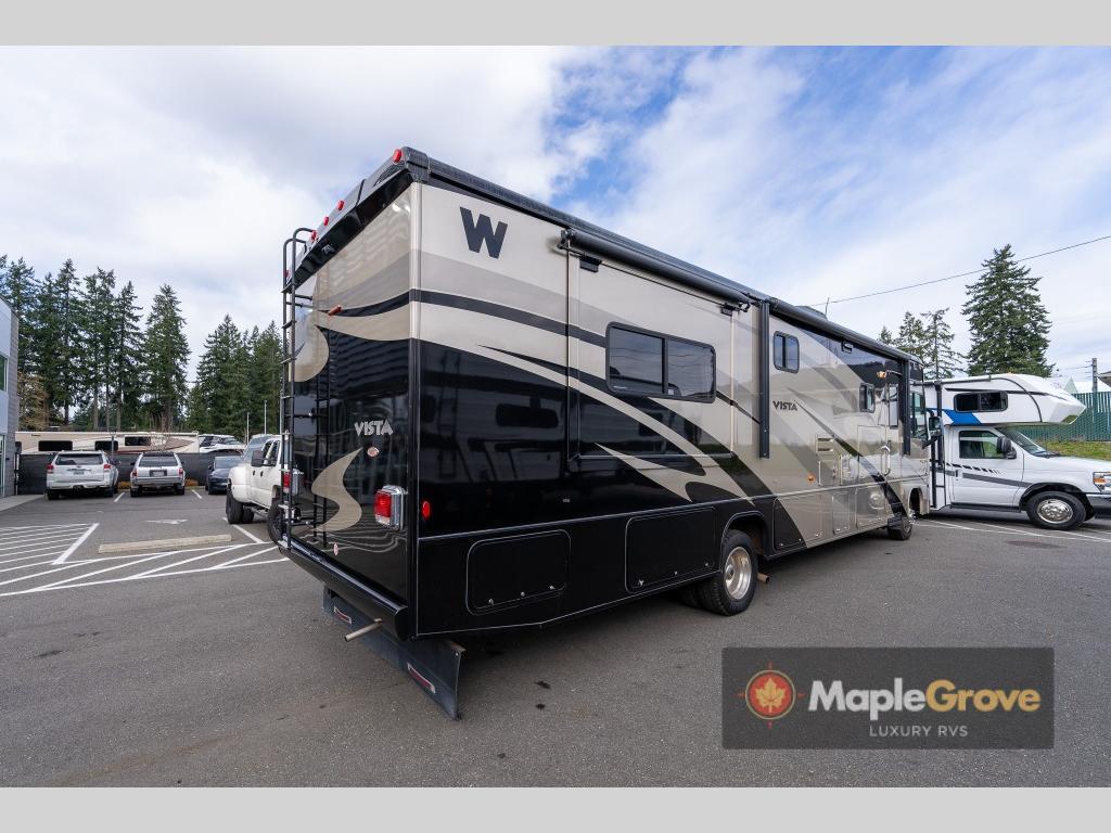 2011 Winnebago Vista 35F in everett WA