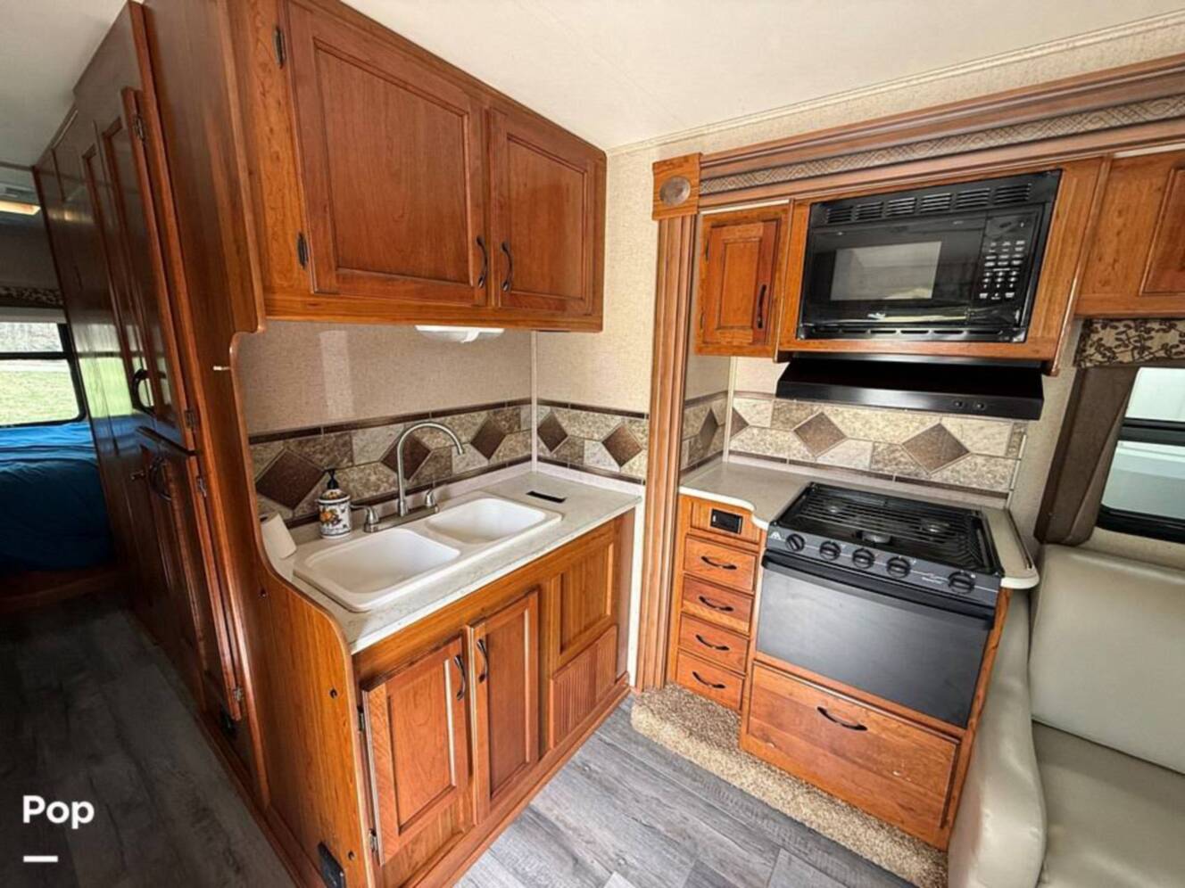 A photo of this 2016 Jayco Redhawk 31XL