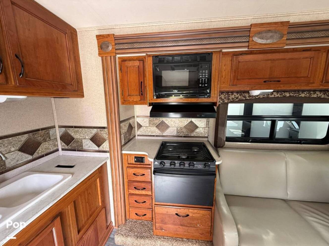A photo of this 2016 Jayco Redhawk 31XL