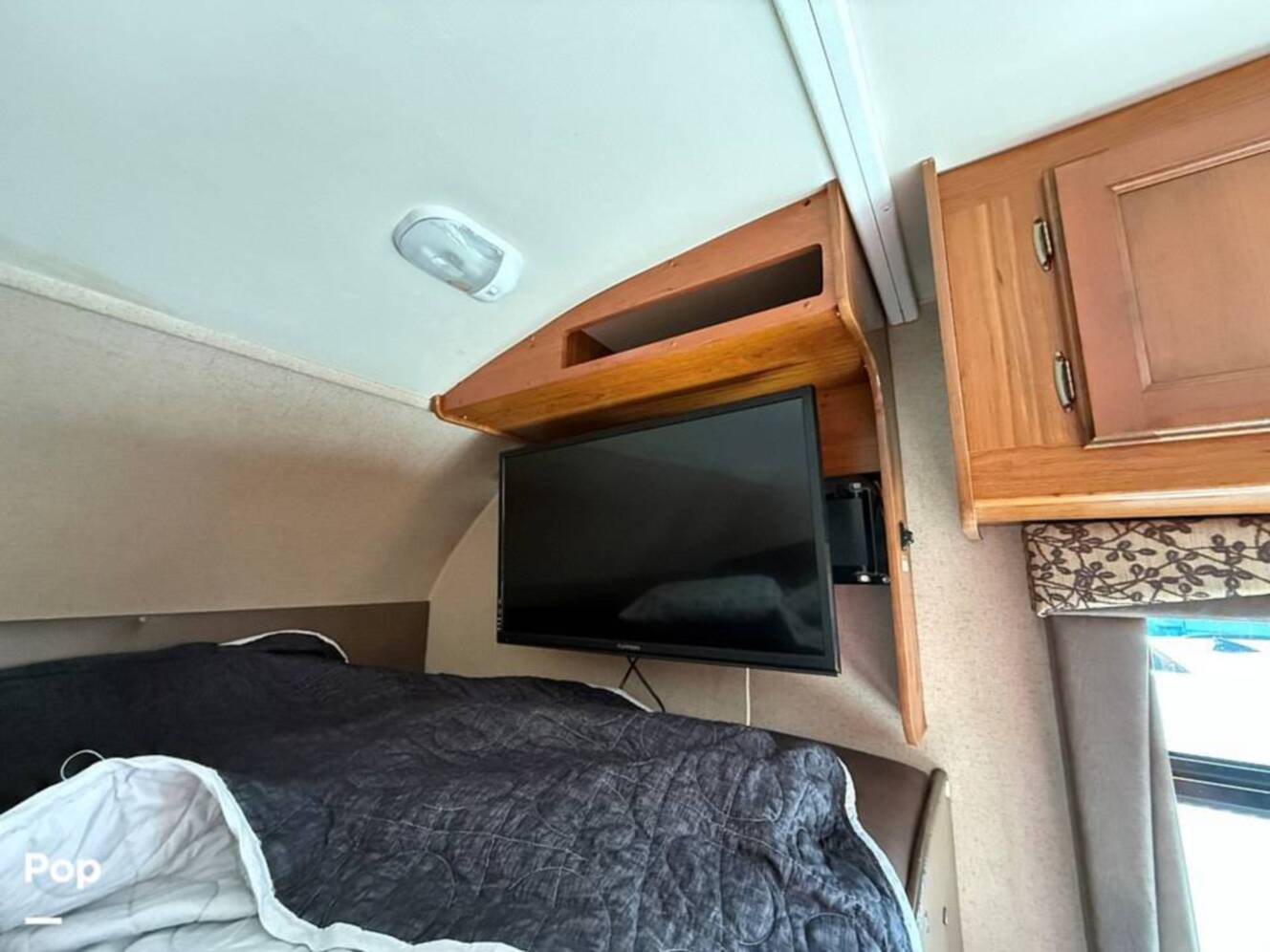 A photo of this 2016 Jayco Redhawk 31XL