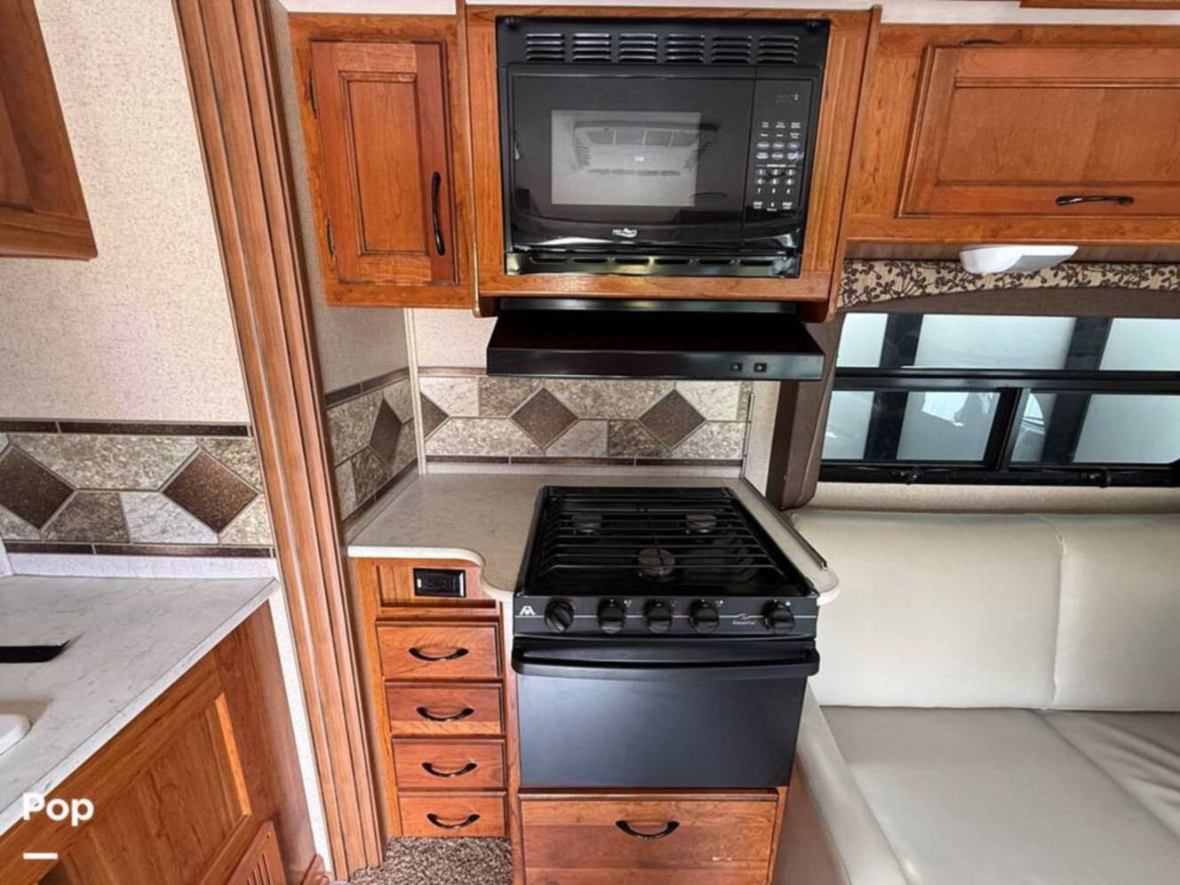 A photo of this 2016 Jayco Redhawk 31XL