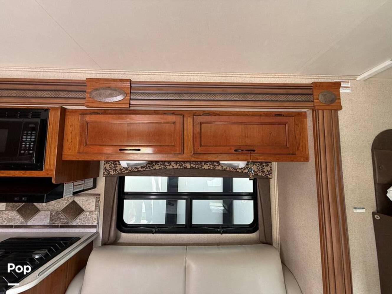 A photo of this 2016 Jayco Redhawk 31XL