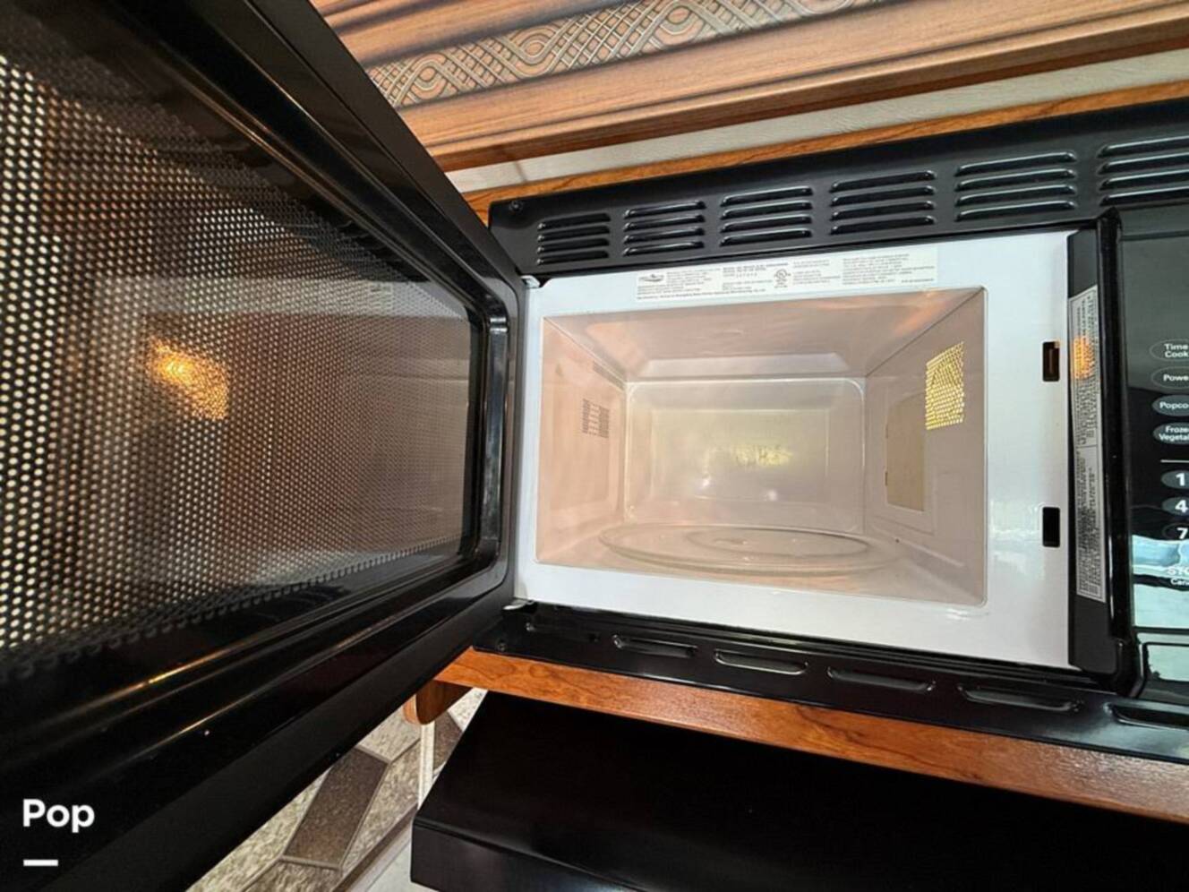 A photo of this 2016 Jayco Redhawk 31XL