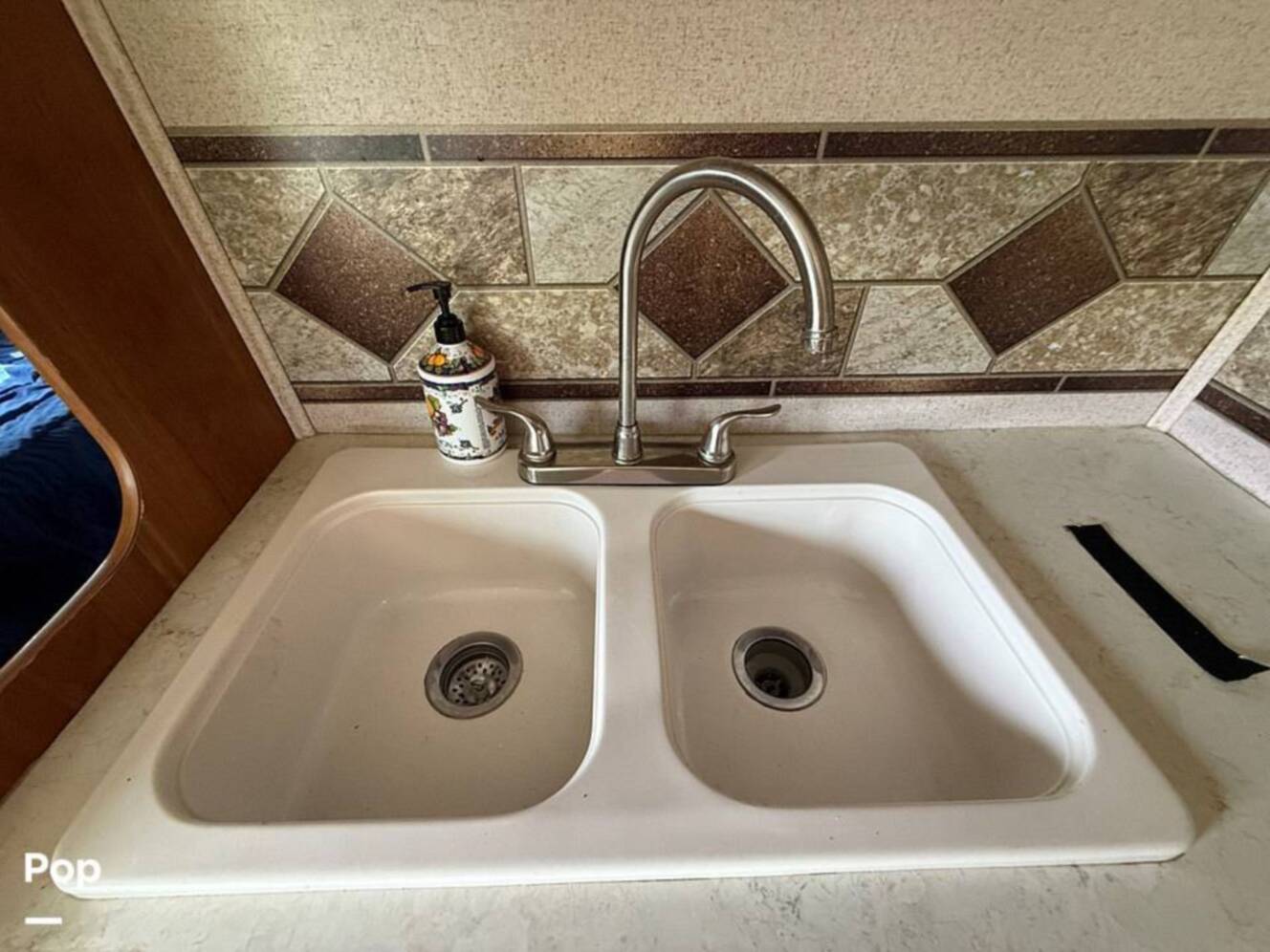 A photo of this 2016 Jayco Redhawk 31XL
