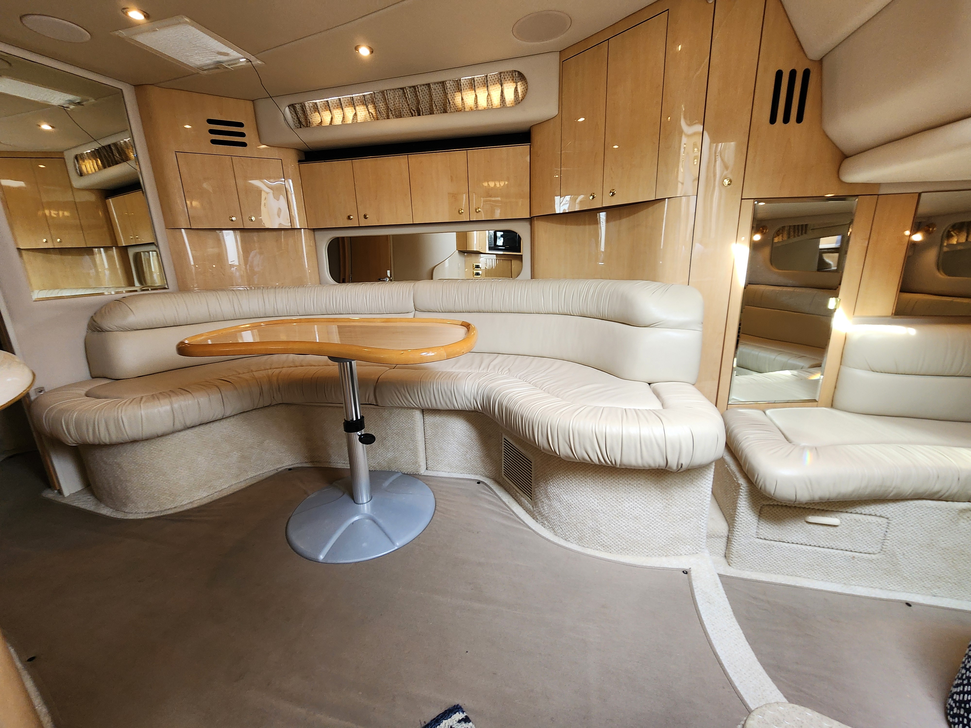 2001 Sea Ray 380 Sundancer in saint clair shores MI