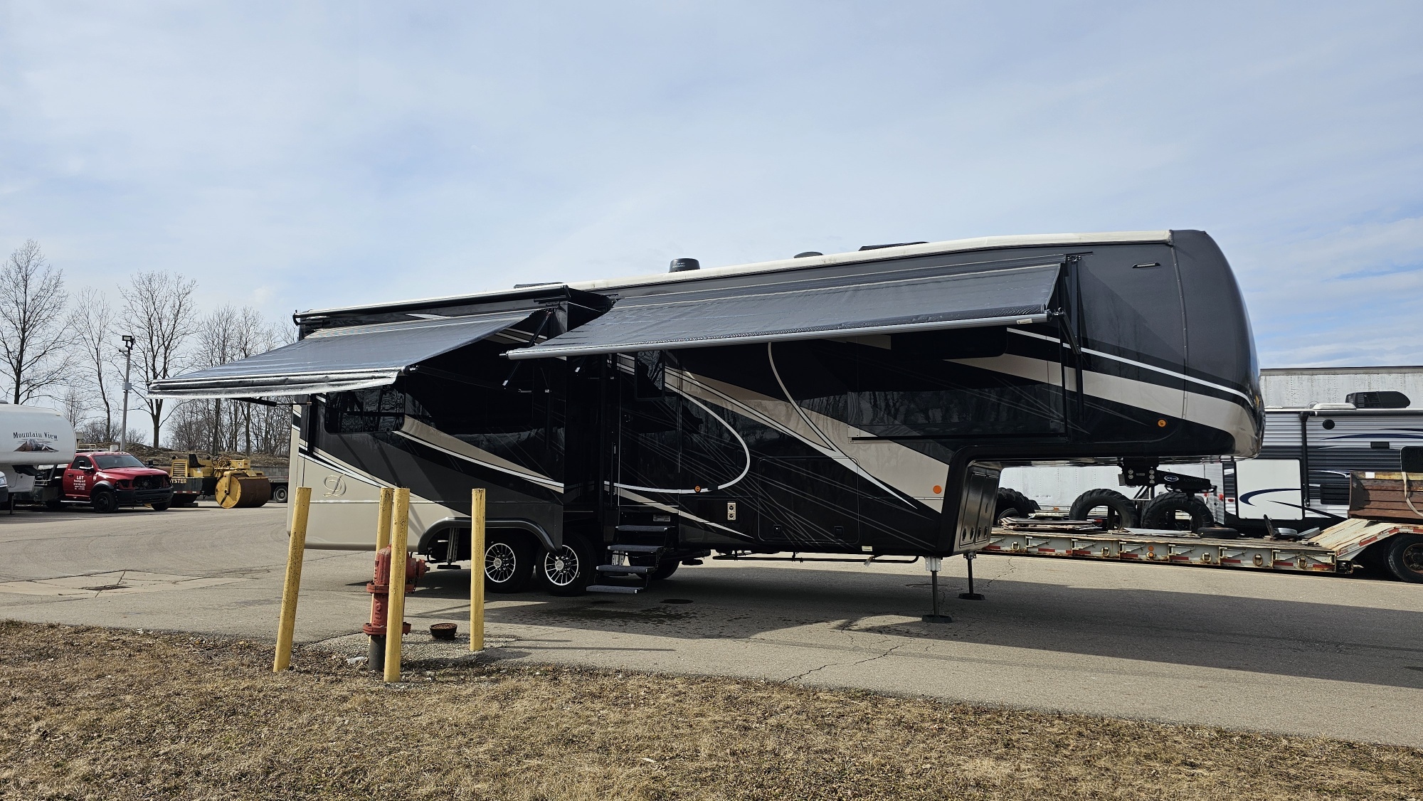 2025 DRV MOBILE SUITES 36RSSB3 in wayne MI