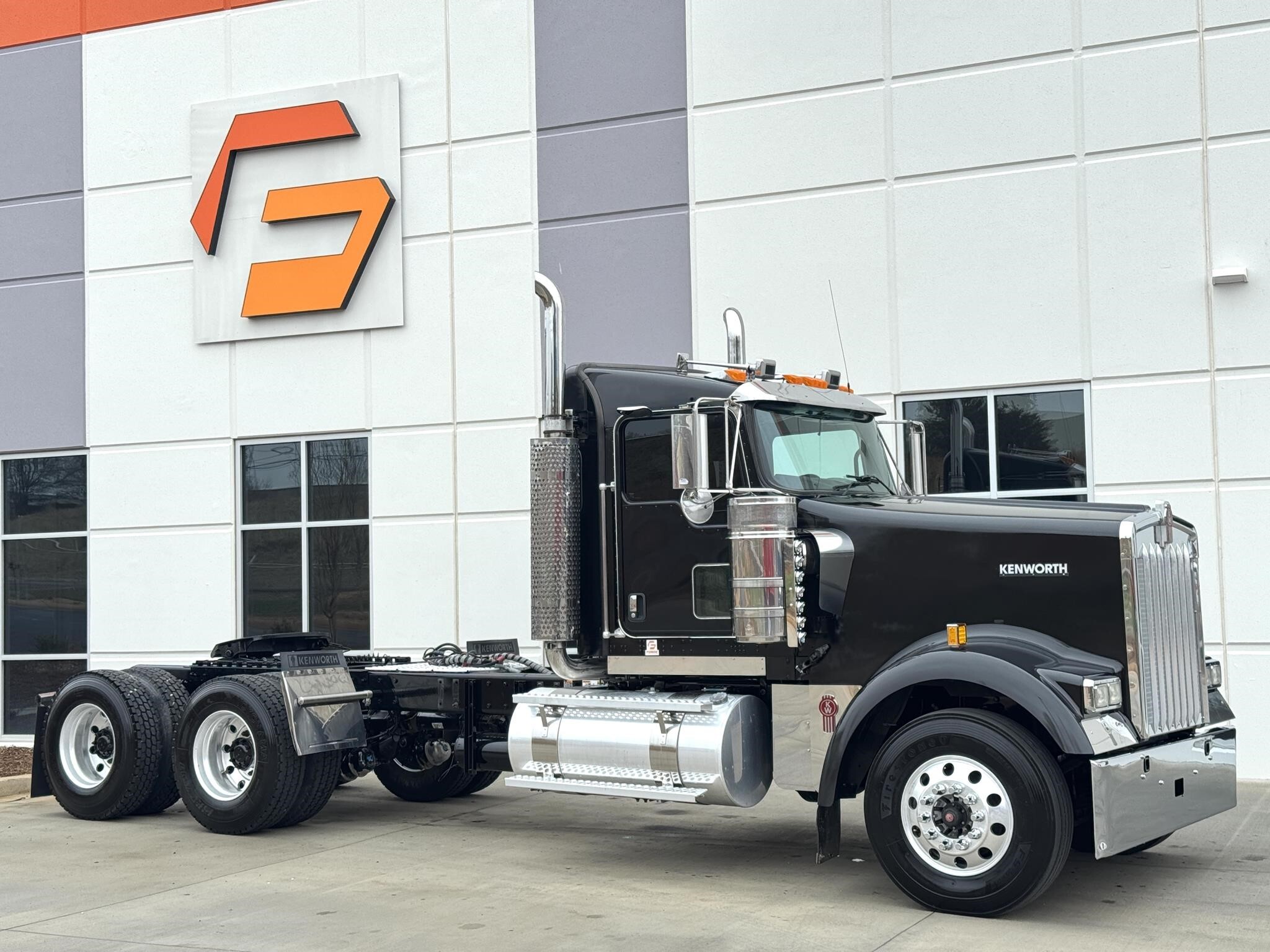 Semi-remorque Kenworth W900 1990 – Ixo Altaya 1/43 (neuf)