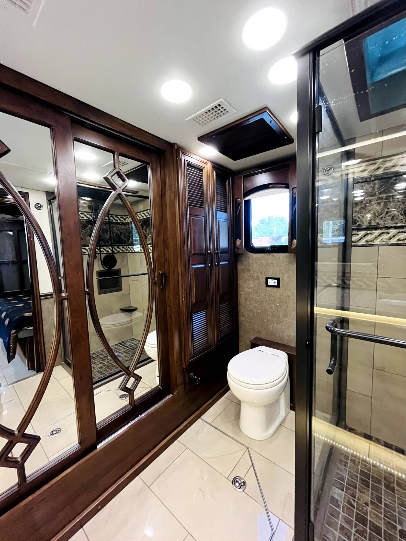 A photo of this 2016 Entegra Coach CORNERSTONE 45B
