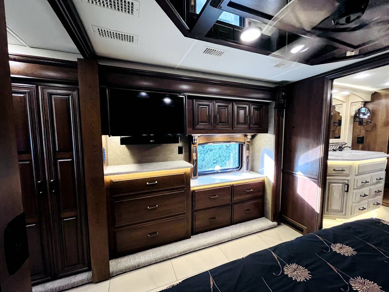 A photo of this 2016 Entegra Coach CORNERSTONE 45B