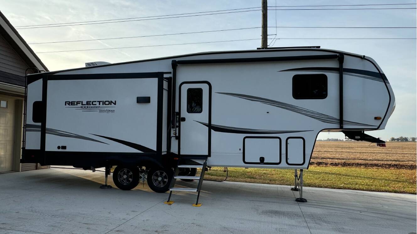 A photo of this 2024 Grand Design REFLECTION 100 SERIES 28RL