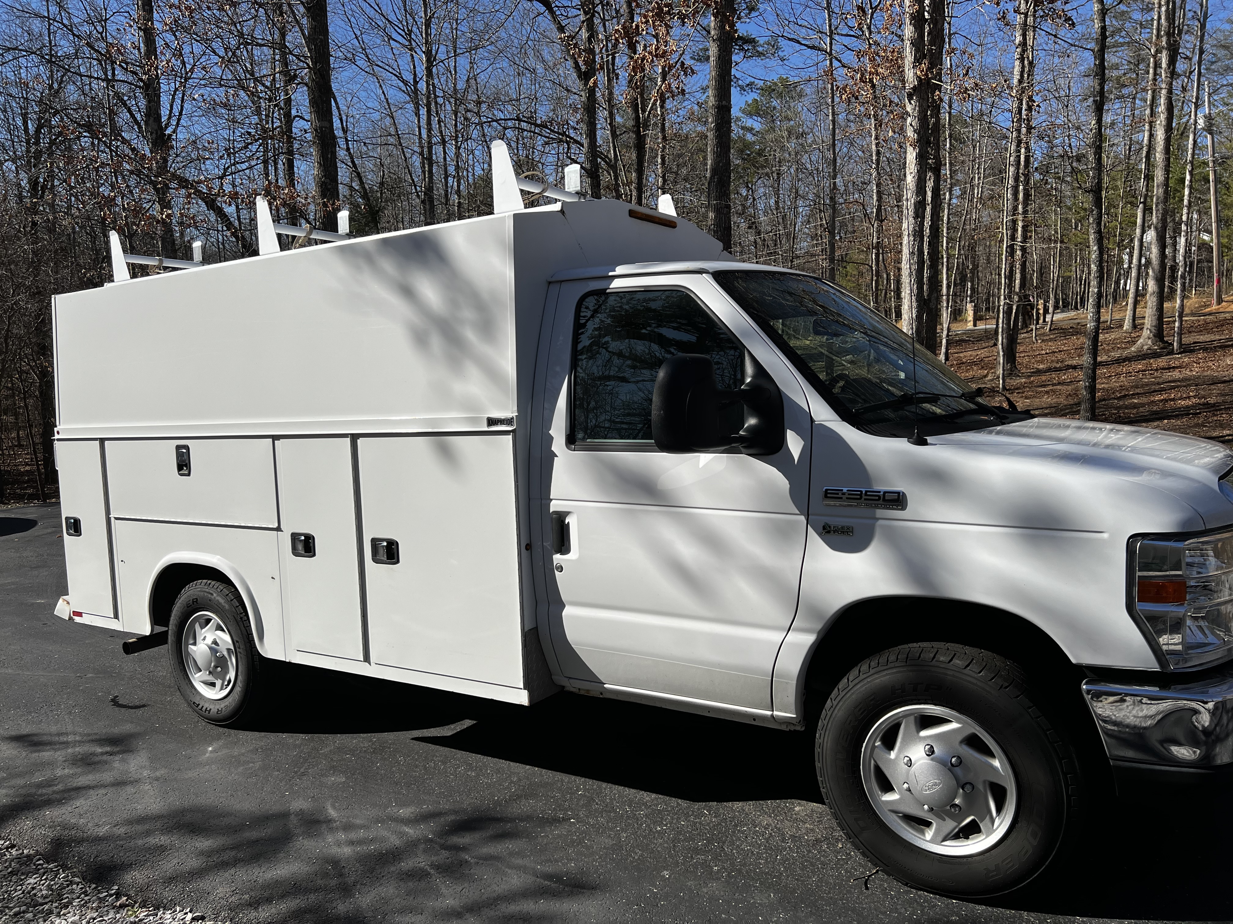 2017 FORD E350 in Monterey, TN