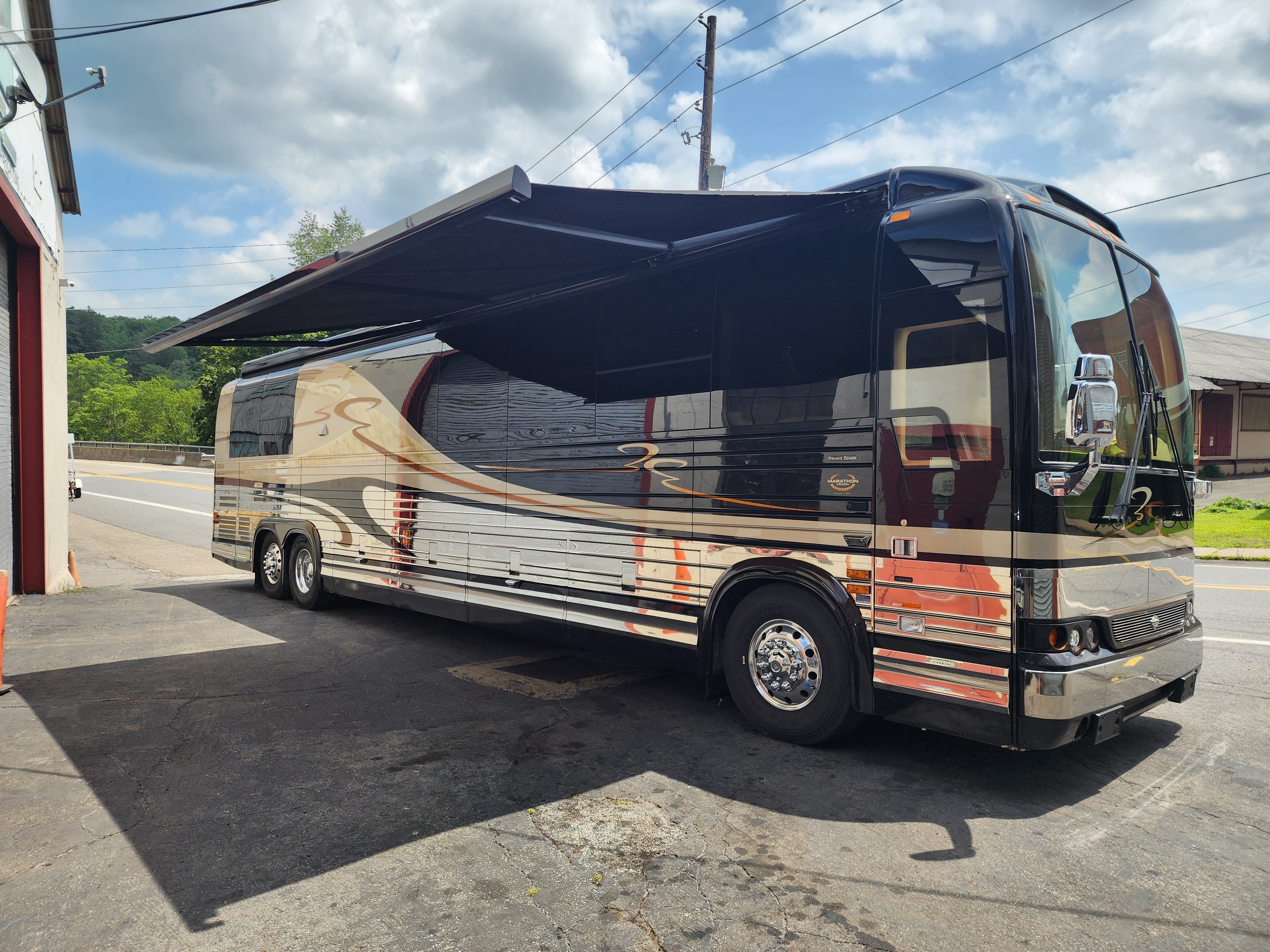 2006 Prevost MARATHON COACH 45XLII in white haven PA