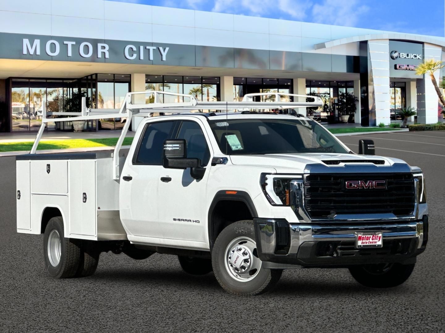 2025 GMC SIERRA in Bakersfield, CA