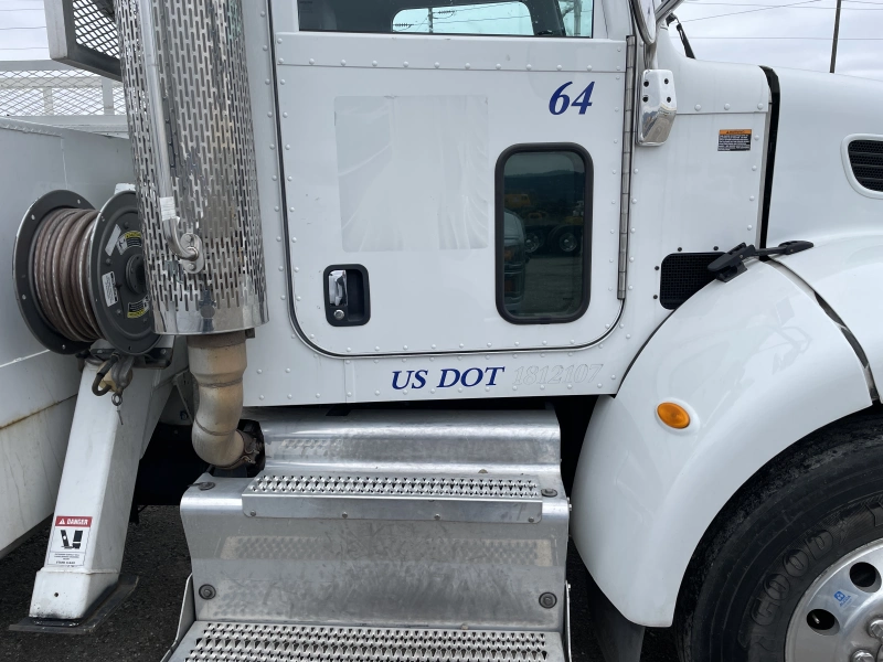 2014 PETERBILT 337