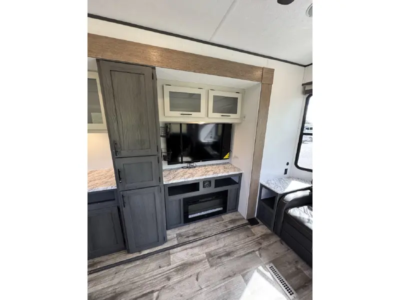 2025 DUTCHMEN ASPEN TRAIL 390LOFT