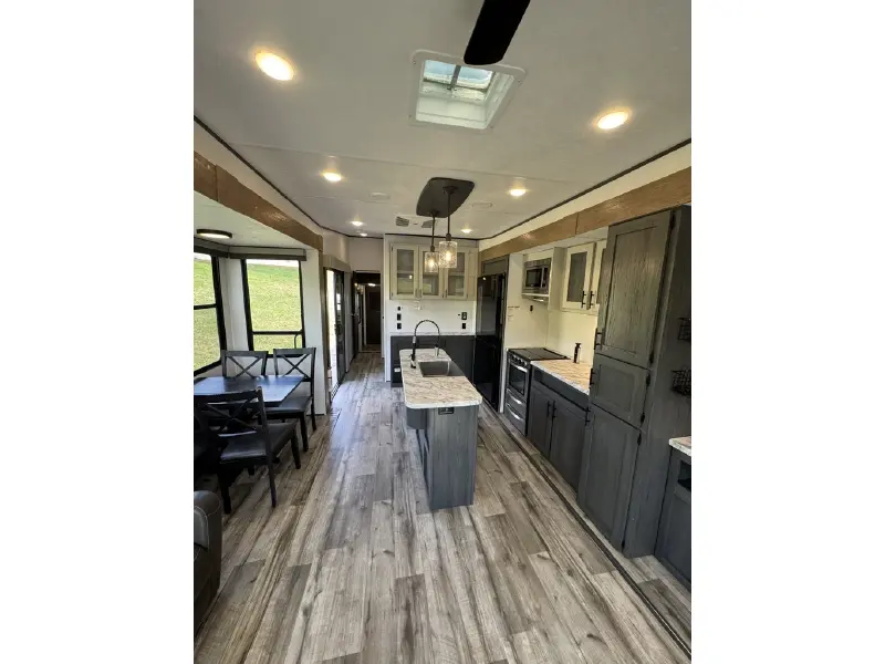 2025 DUTCHMEN ASPEN TRAIL 390LOFT