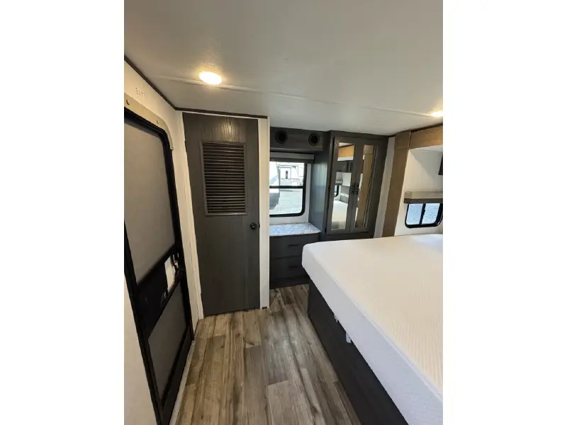 2025 DUTCHMEN ASPEN TRAIL 390LOFT