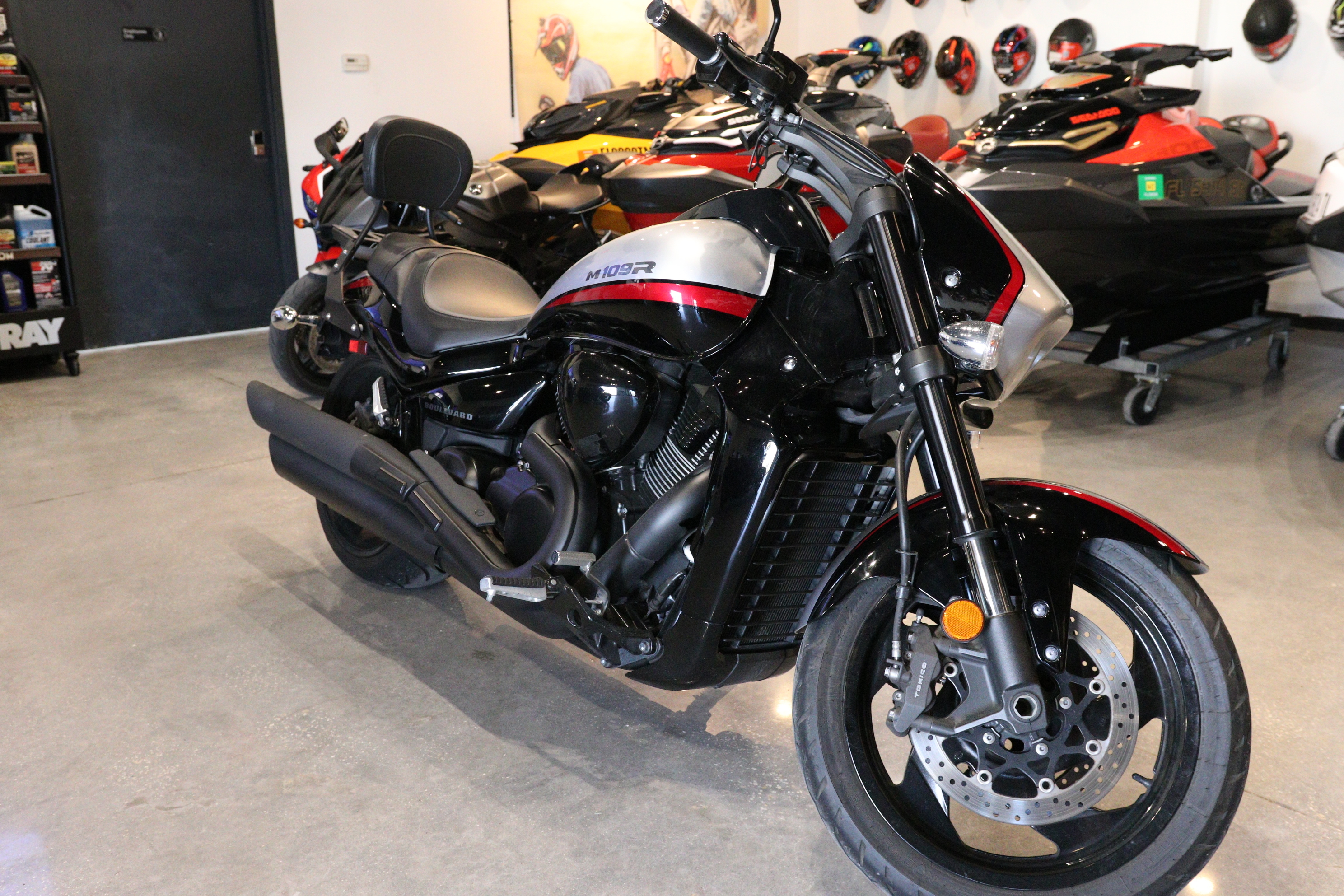 2018 Suzuki Boulevard M109R in tampa FL