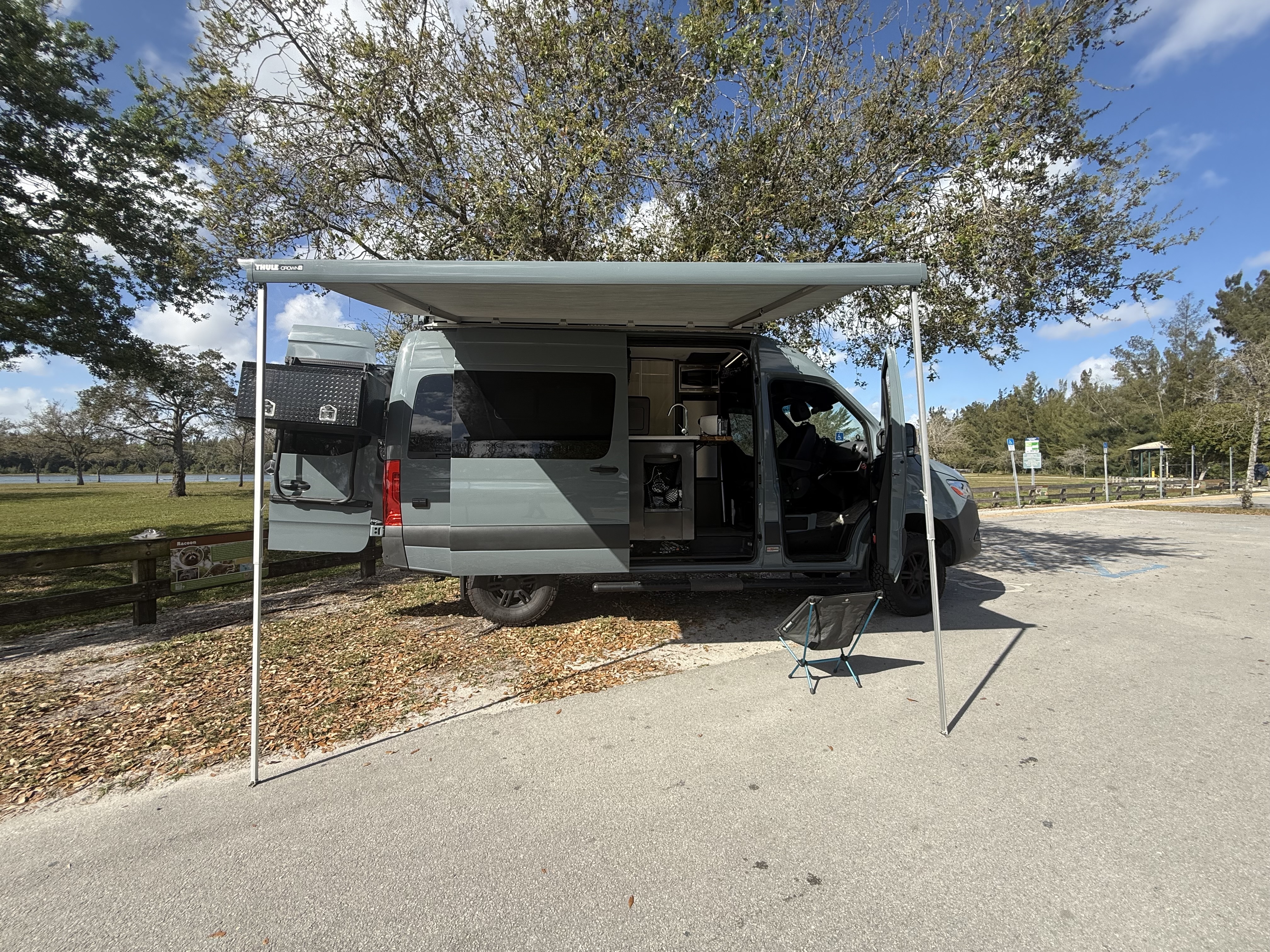 2022 Thor Motor Coach SANCTUARY 19P 4X4 RV