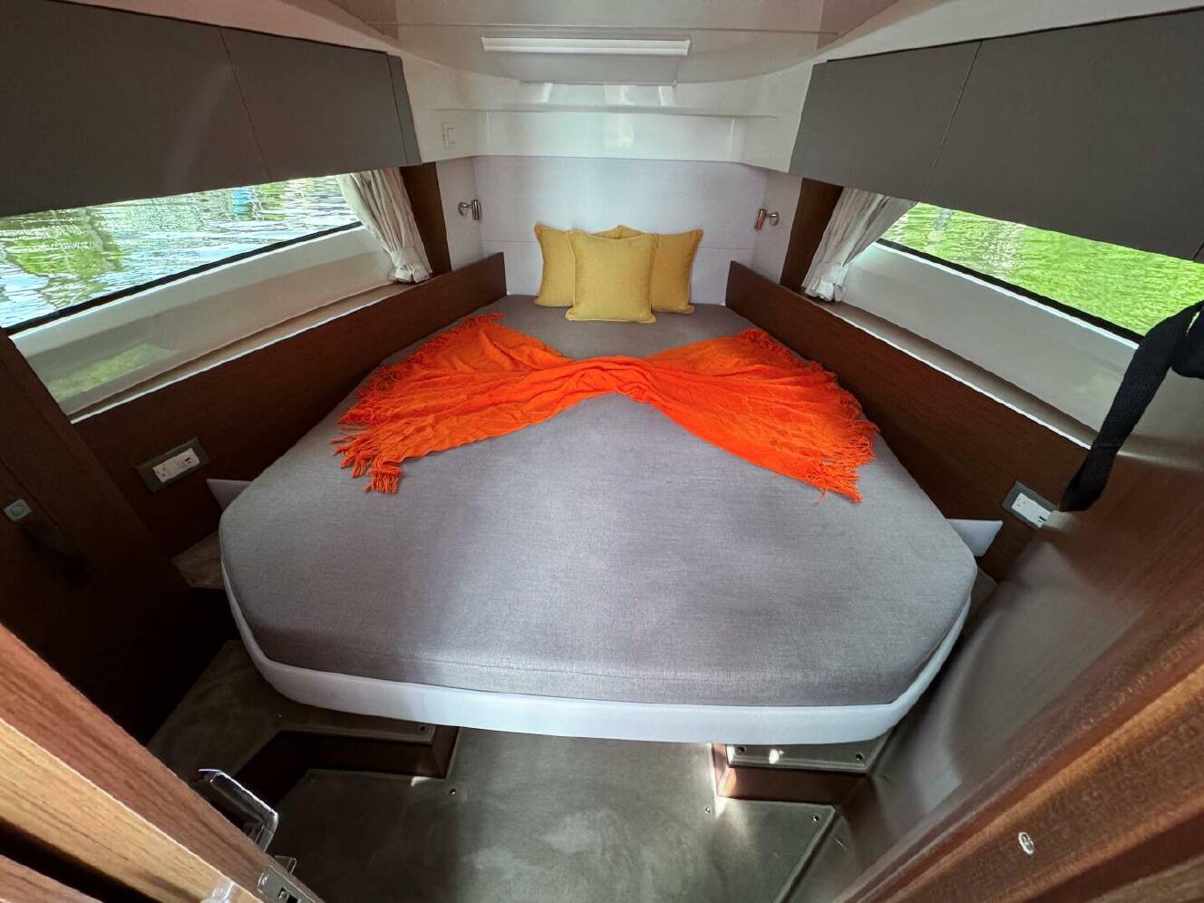 A photo of this 2026 Beneteau Antares 9