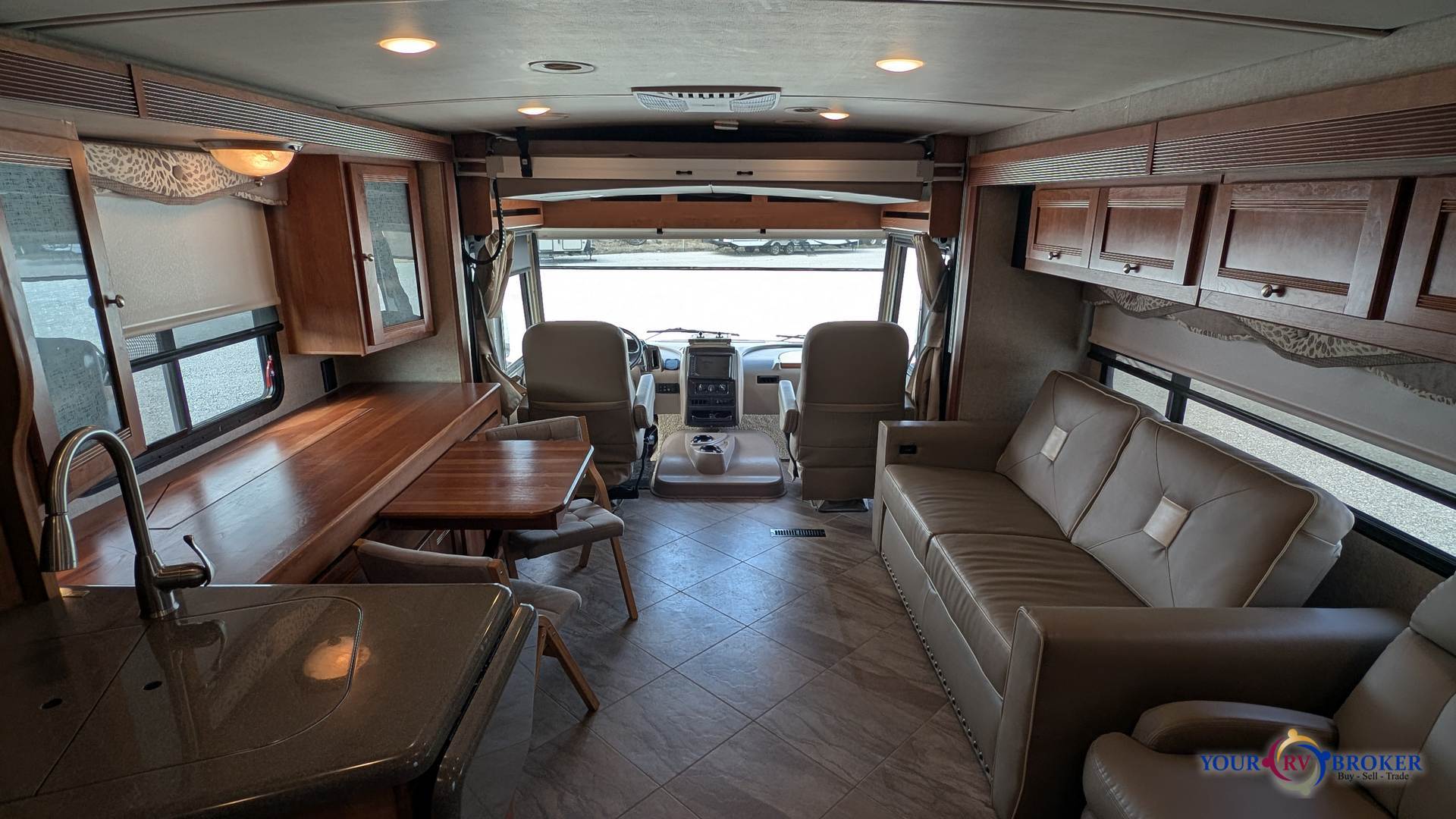 2018 Itasca SUNOVA 33C in justin TX