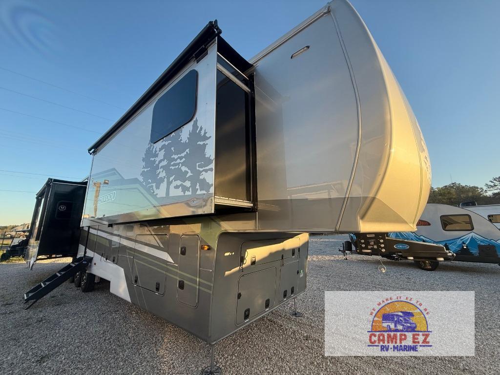 2026 Crossroads Rv REDWOOD 412GK RW412GK in livingston TX