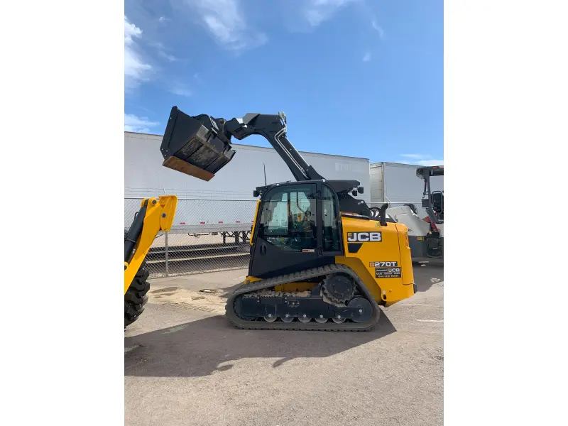 2023 JCB 270T