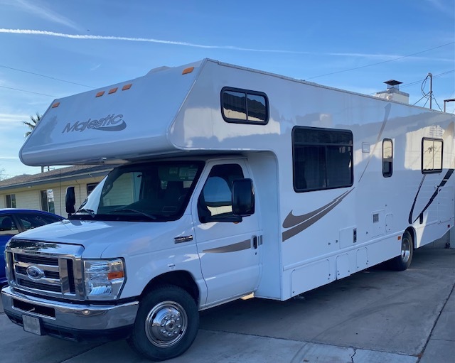 2018 Thor Motor Coach FOUR WINDS MAJESTIC 28A in phoenix AZ