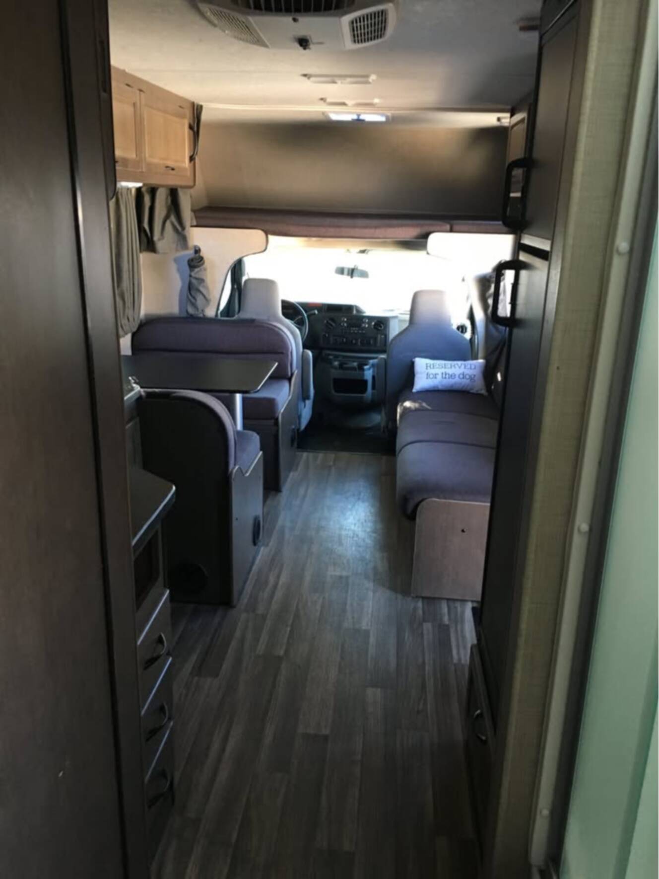 A photo of this 2018 Thor Motor Coach FOUR WINDS MAJESTIC 28A