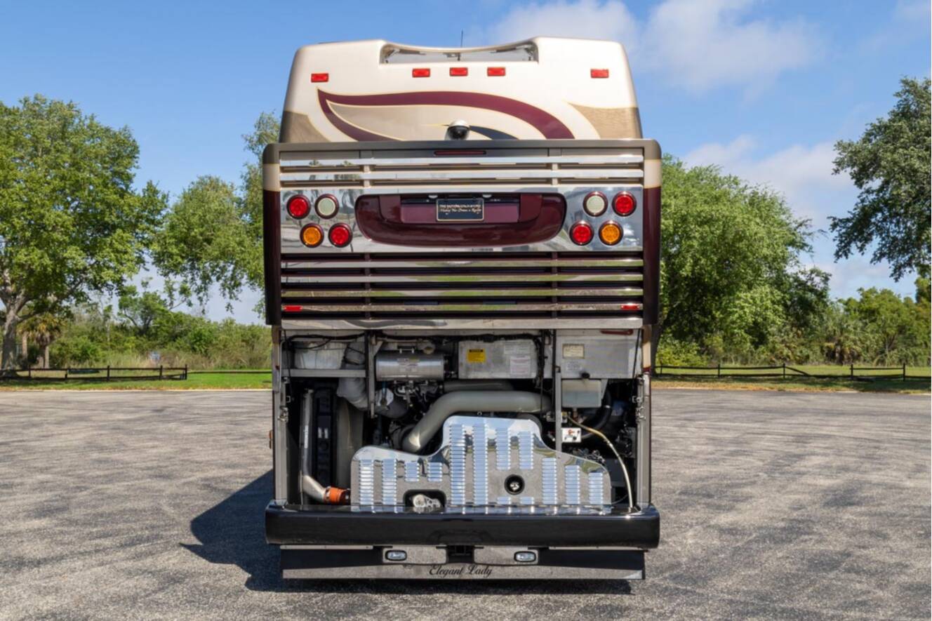 A photo of this 2010 Prevost LIBERTY H3 45