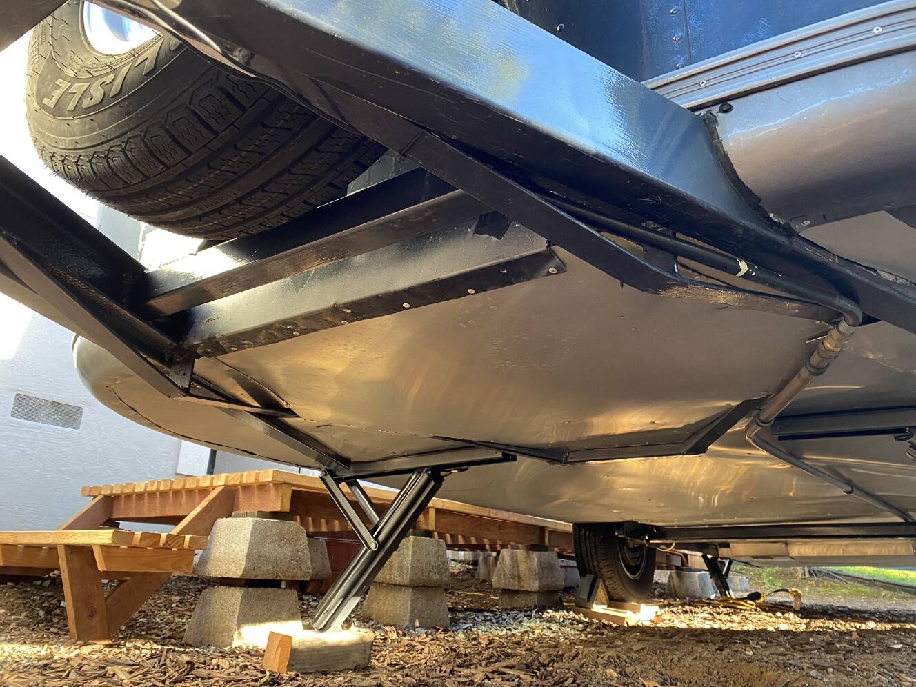 A photo of this 1977 Airstream ARGOSY MINUET
