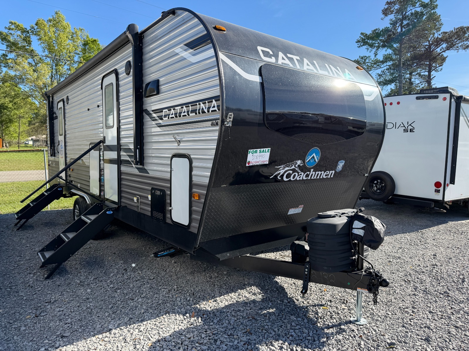 2024 Coachmen Catalina Legacy Edition 263FKDSLE in holden LA