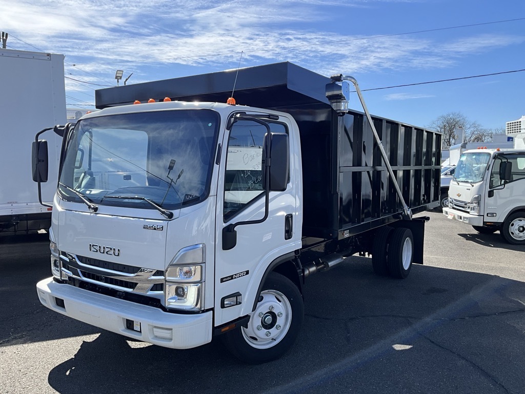 2025 ISUZU NRR in Riverside, NJ