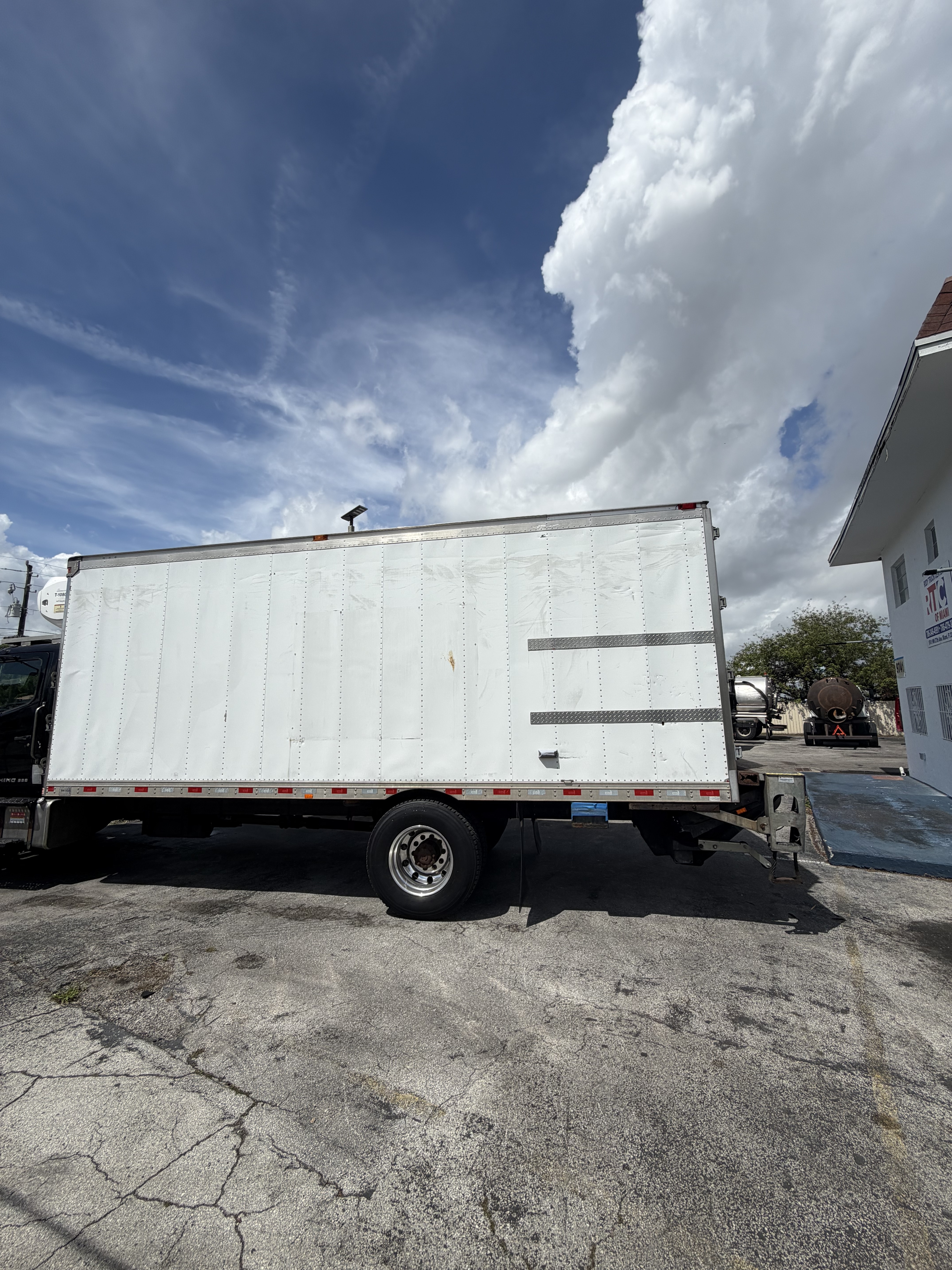 2018 HACKNEY VT in Miami, FL